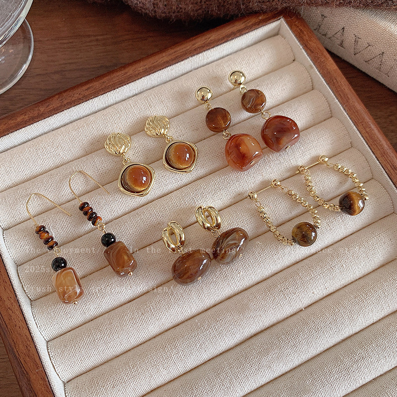 美拉德虎眼石耳钉女秋冬气质高级设计感小众金色复古港风耳饰耳环,饰品/流行首饰/时尚饰品新,耳钉,淘宝优惠券,粉丝福利购,淘宝优惠卷