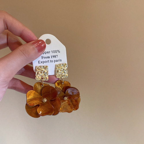 法式花朵耳钉女小众独特夸张耳环2025秋冬新款爆款轻奢高级感耳饰