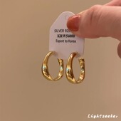 金色亮面不规则C型耳环2025新款 爆款 轻奢高级感秋冬小众气质耳钉