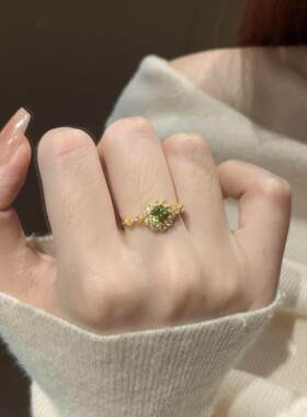 巨显白！高智感清新绿钻太阳花金戒指女轻奢高级感开口食指戒指环