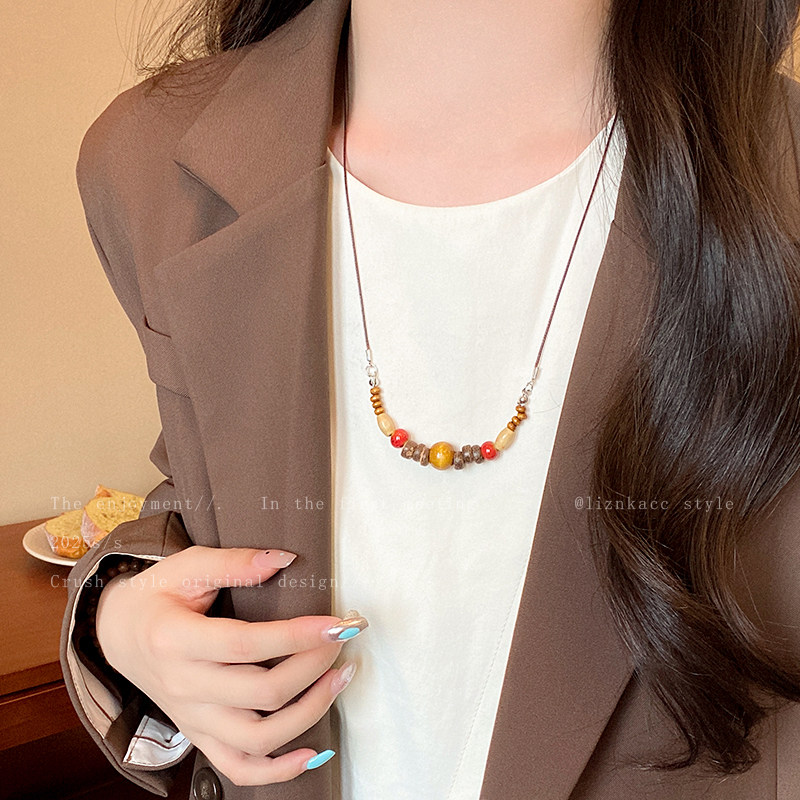 新中式复古木质串珠吊坠项链女小众设计民族风时尚百搭长款毛衣链