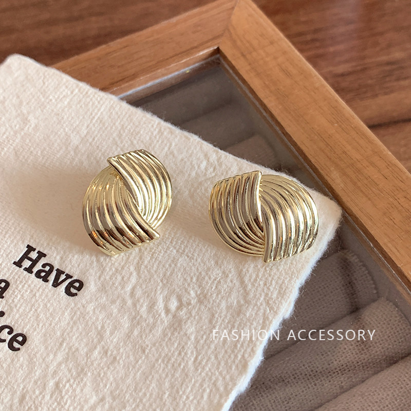 法式复古纹理交错设计感耳环女欧美轻奢小众金属冷淡风耳钉耳饰