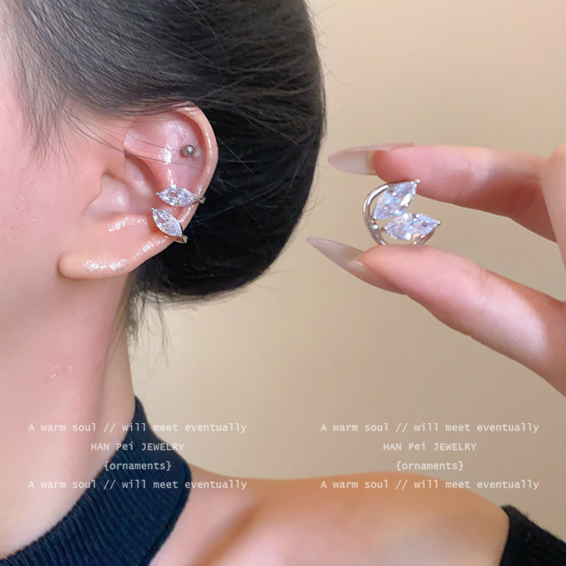 爆闪锆石水滴无耳洞耳夹女款轻奢高级感耳骨钉耳环小众精致耳蜗夹