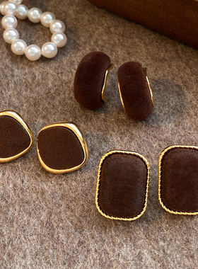 复古棕色方形丝绒耳钉女2025新款爆款轻奢高级感耳环小众独特耳饰