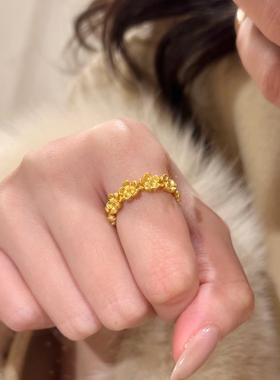 2026新款拉丝花朵戒指女爆款轻奢高级感沙金黄色小众设计食指戒环