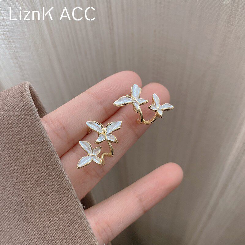 一款两戴~蝴蝶耳钉女小众设计高级感轻奢小巧耳环气质独特耳饰潮