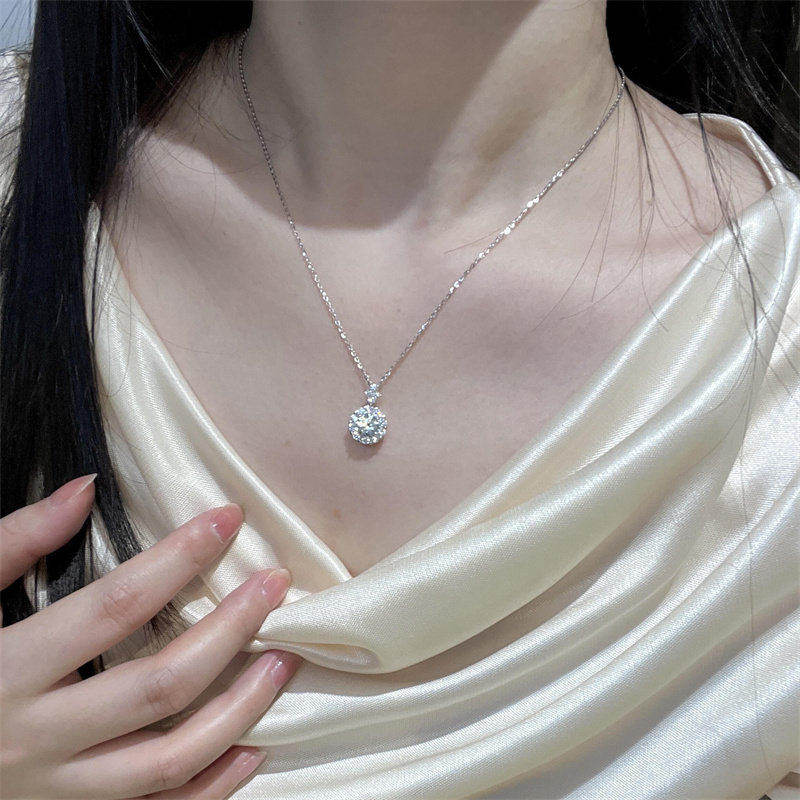 一世繁花满钻项链女轻奢小众ins气质高级感吊坠锁骨链送女友礼物