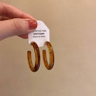 港风C型圈圈耳环女复古百搭高级方圆脸耳饰2026新款大圈耳钉耳圈