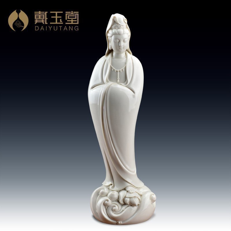 戴玉堂供奉观世音菩萨德化白瓷