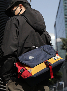 机能风运动斜挎包ins潮骑行背包单肩大容量高中日系邮差包男学生