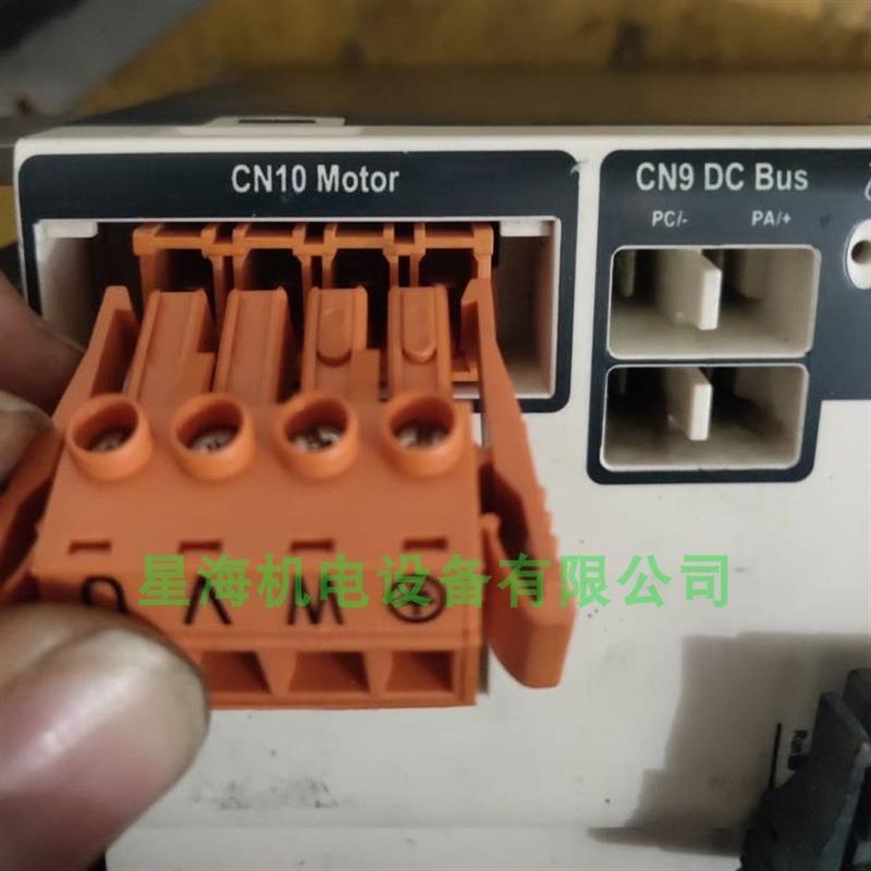 现货伺服驱动器 LXM32AD30N4   LXM32MD18N4接线端子 WVU