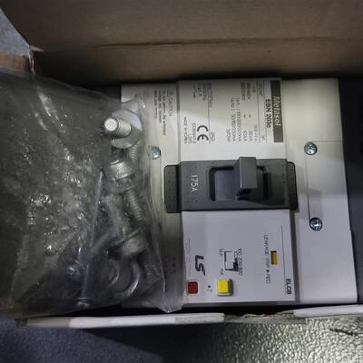 EBN 203C/3P 175A  ABS 53B/3P 15A 断路器 全新原装现货