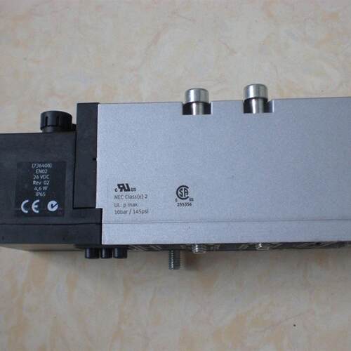 VSVA-B-T32F-AZD-D2-1T1L /560828 电磁阀 现货一个