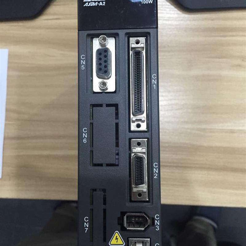 * ASD-A2-0121-L 伺服驱动器 成色新 现货就一台