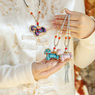 马年新年非遗宋锦小马吊坠项链女新中式毛衣链配饰手工成品挂件