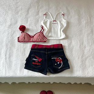 韩系甜辣风套装纯欲辣妹彩格胸衣吊带背心刺绣KT猫牛仔短裤三件套