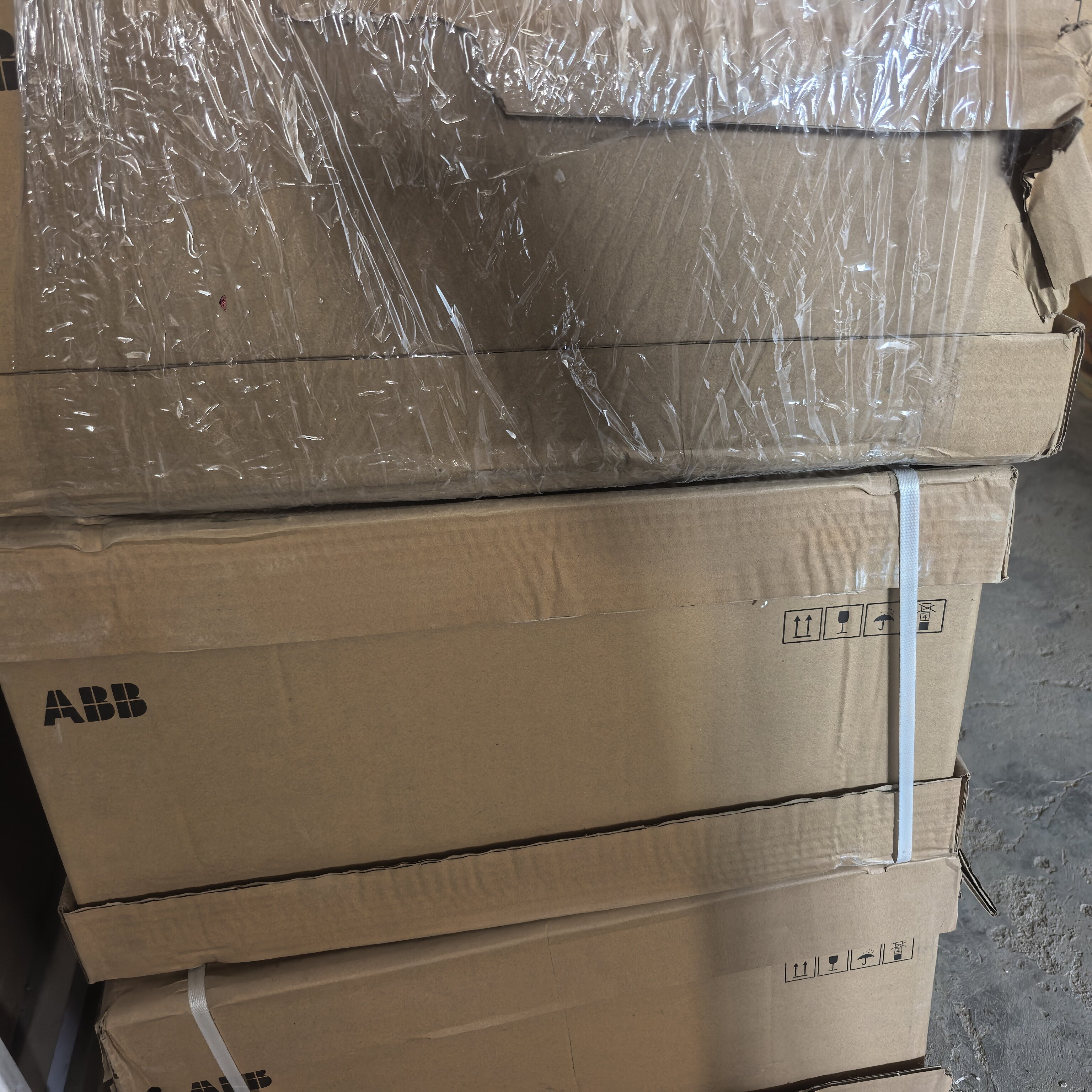ABB变频器ACS880-01-023A-7