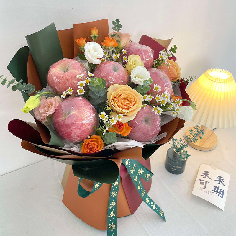 七夕草莓苹果花束鲜花同城速递北京深圳广州上海南京配送女友花店属于什么档次？