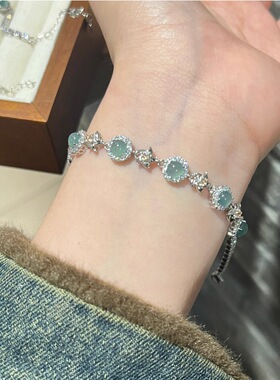 清冷千金！海蓝宝手链2025新款气质高级感精致手饰女