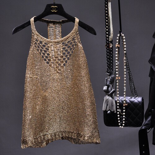 韩恩家性感镂空薄透漏肩短版背心