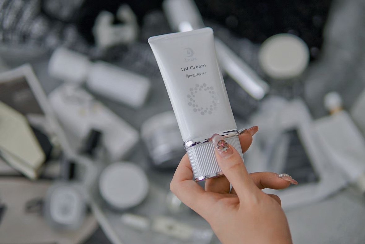 水感款！日本院线Luara防晒霜 紫外线修复蓝光伤害 光老化 SPF38