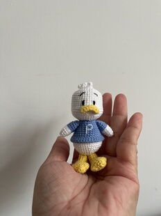 小贝克鸭钩织成品