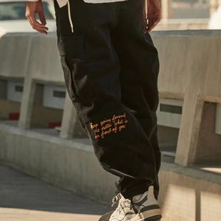 AKXR643 滑板系列男运动宽松休闲灯芯绒直筒长裤 中国李宁春季 新款