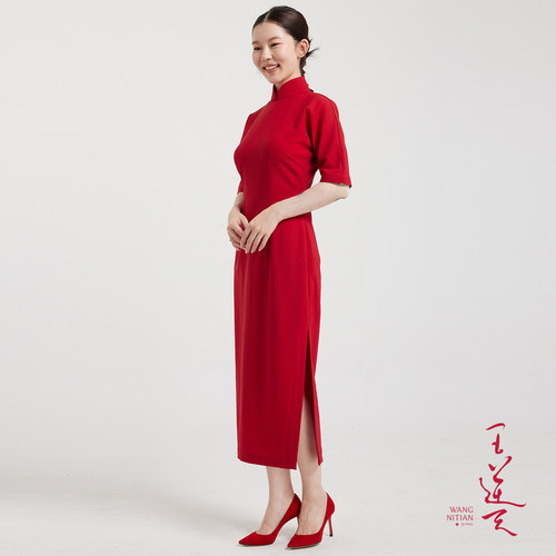王逆天简约婚礼港工旗袍手工
