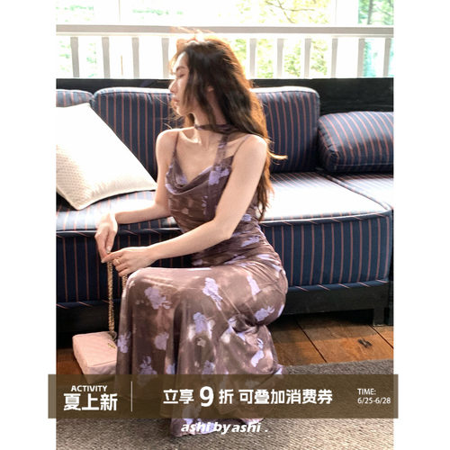 大于诗集 多洛塔花园 法式碎花度假风收腰吊带连衣裙女修身长裙夏