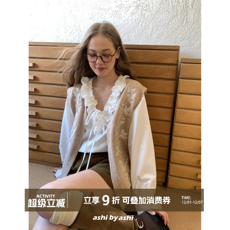 大于诗集 本期bi入 法式复古20羊毛刺绣针织马甲V领叠穿毛衣开衫