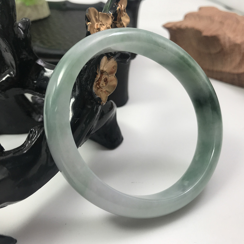緬甸天然翡翠A貨冰種貴妃鐲 玉石A貨寬細邊正圈綠飄花女玉手鐲