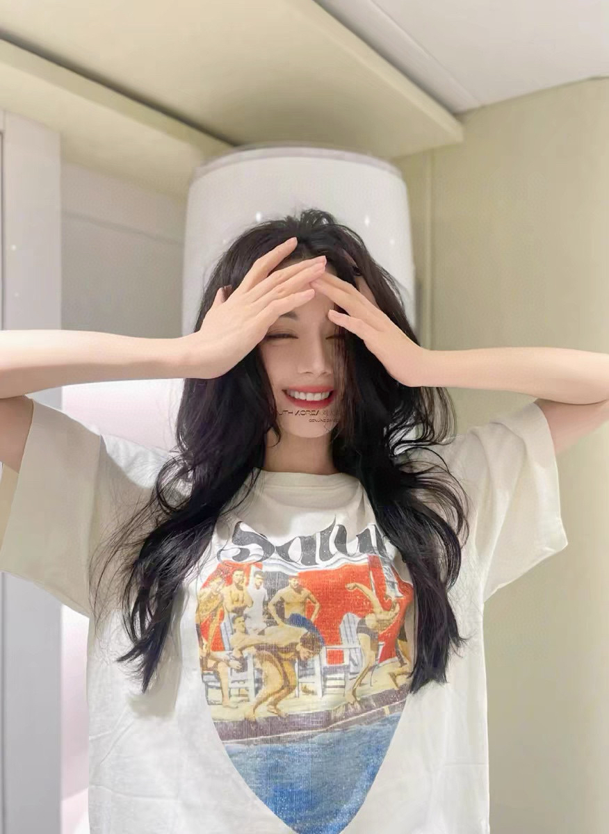 现/S*TUR迪丽热巴同款印花宽松休闲纯棉圆领短袖T恤上衣