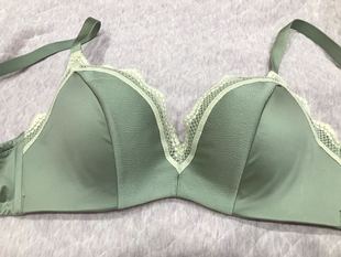 加一尚品女式无钢托三角形不空杯小罩杯文胸S61-004