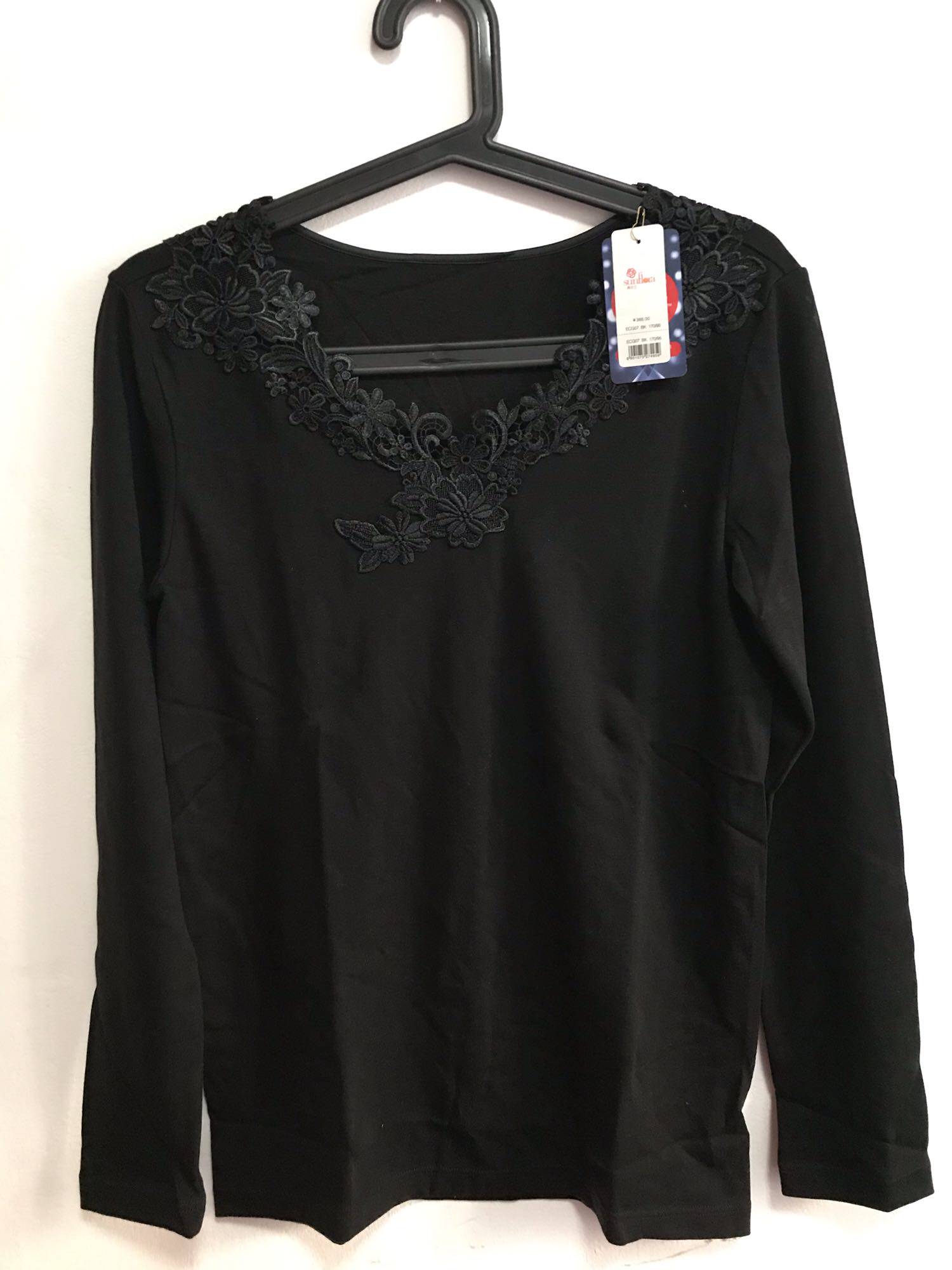 桑扶兰女式色拉姆面料蕾丝花边V领保暖上衣ECG07