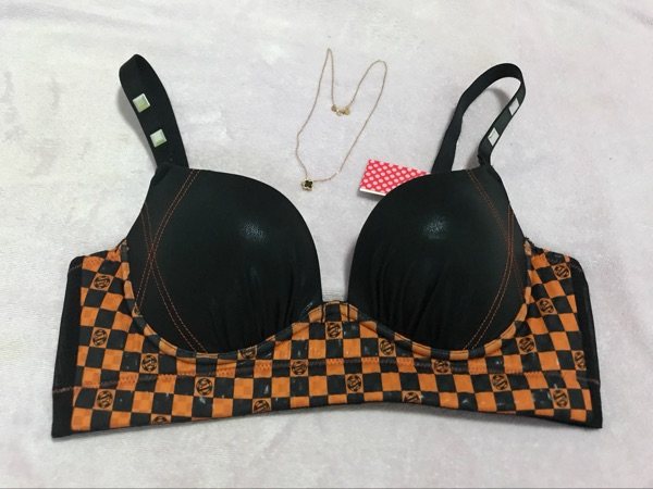 超聚拢厚杯文胸下厚上薄 小胸显大 自然挺拔