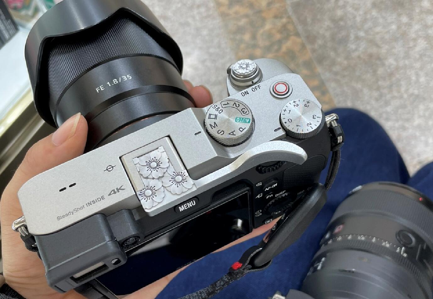 金属定制创意个性适用于富士XT4 X100v徕卡索尼A7C热靴盖指柄手柄