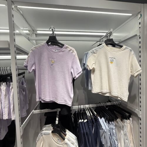 现货正品Adidas三叶草女子花朵刺绣条纹运动短款T恤KB8960 KB8961