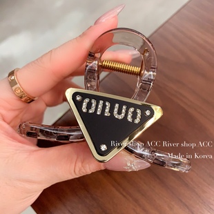 8cm三角形闪钻字母【中号抓夹/鲨鱼夹】韩国发饰发夹中等发量