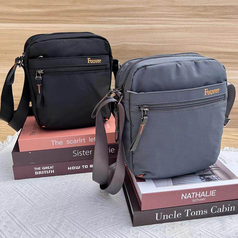 竖款男士商务休闲单肩包通勤轻便贴身小背包尼龙布防水斜挎包新款