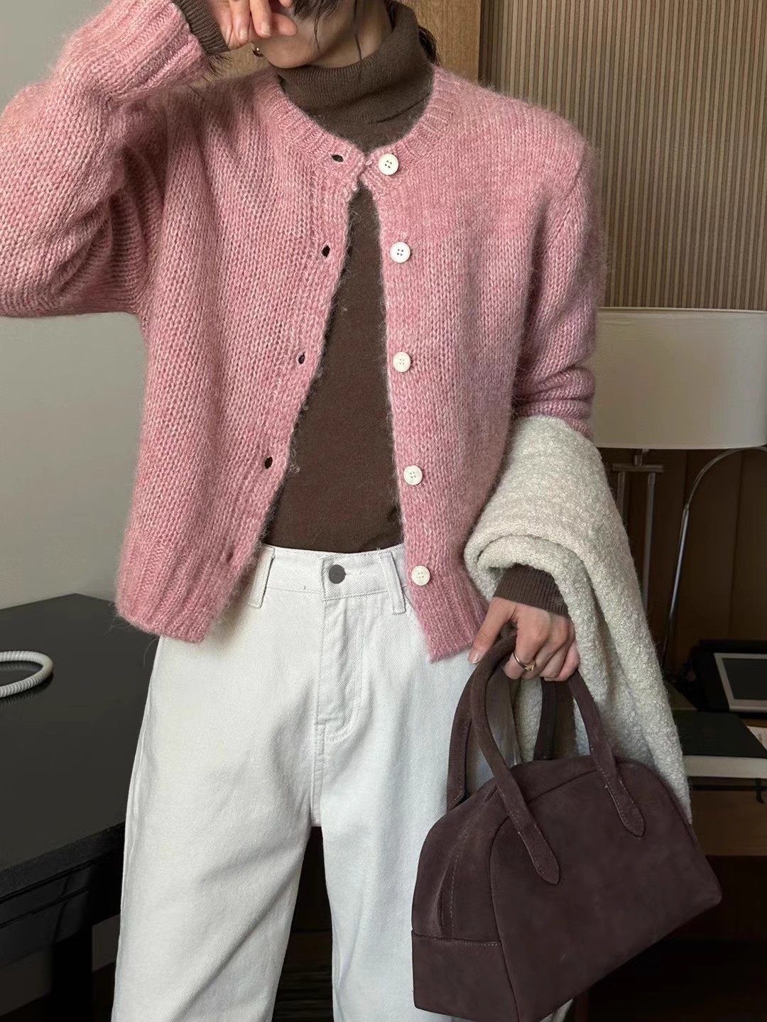 现韩国东大门代购GRAND BOUL女2023秋季时尚圆领温柔系扣针织开衫