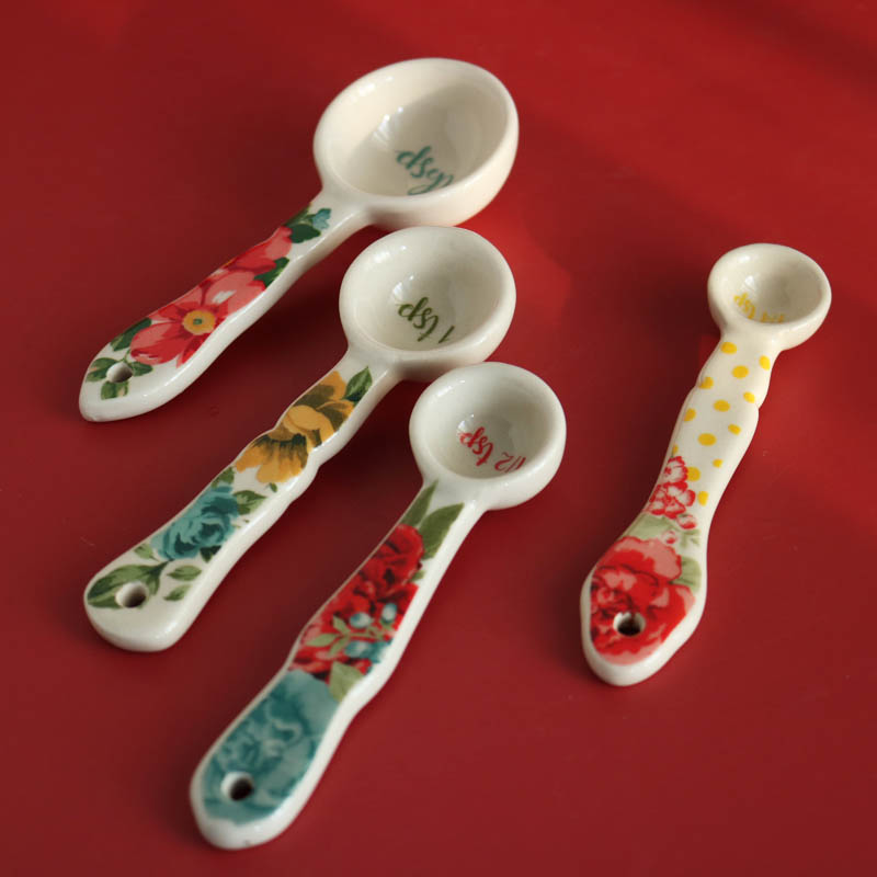 W1962出口美国陶瓷鲜艳华丽大花卉量勺/面粉勺/烘焙量具大中小勺在类目 厨房/烹饪用具, 烧烤/烘焙用具, 烘培DIY器具, 量勺中 - 来自Buy2taobao.com提供专业的淘宝代购服务