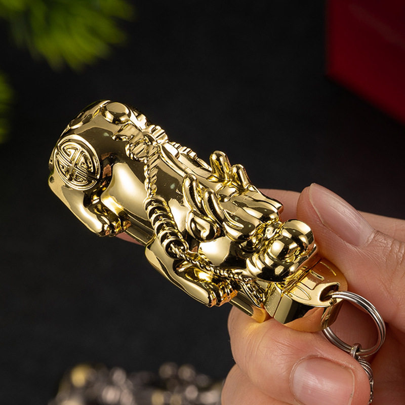 新年国风神兽浮雕瑞兽貔貅红绳手把件汽车钥匙扣煤油火机万次火柴