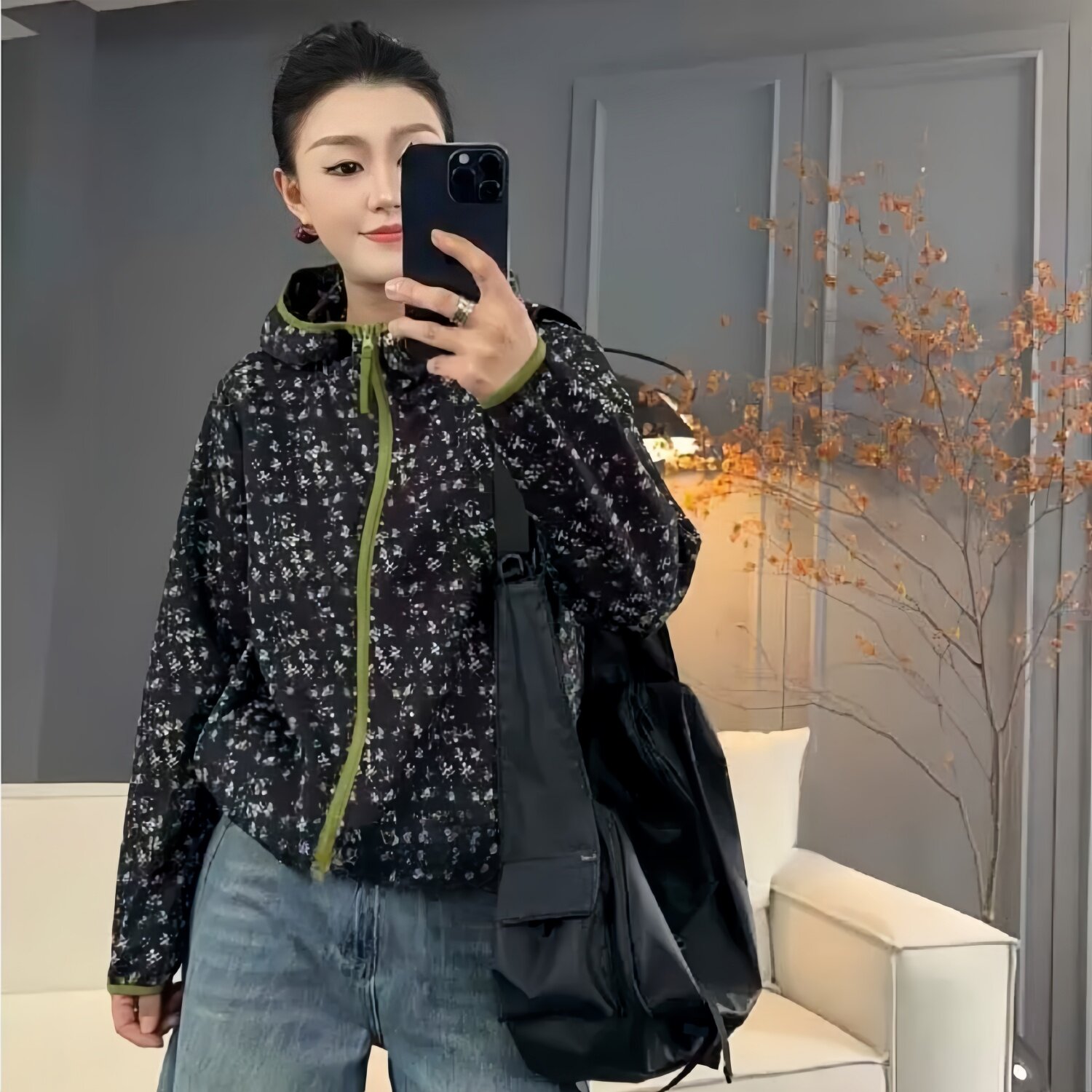 休闲网红时尚百搭简约宽松印花薄款小黑花连帽长袖外套女