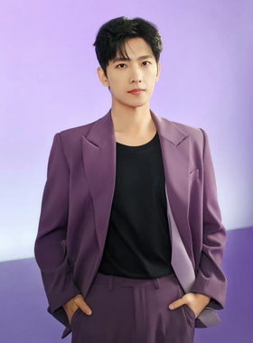 新款演出舞台主持艺考年会美发造型发型师假两件紫色西服套装1076