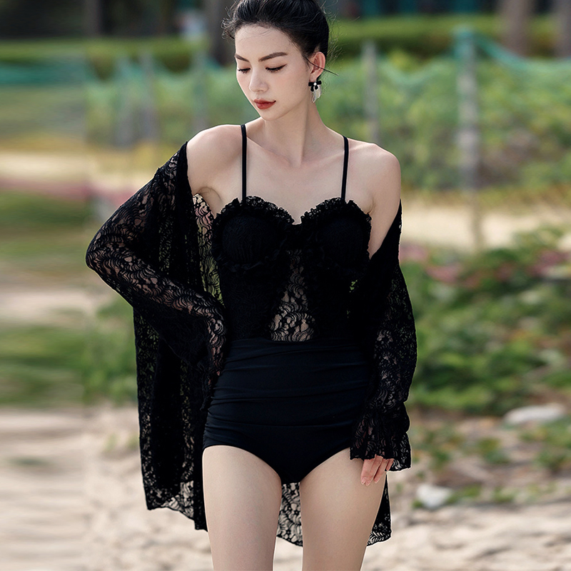 泳衣女性感2025新款爆款长袖时尚高级感显瘦遮肚连体温泉度假泳装