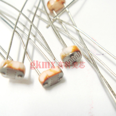 CDS光敏电阻Ф5 GL5516 亮5-10KR 暗0.6MR 直插 10个10元