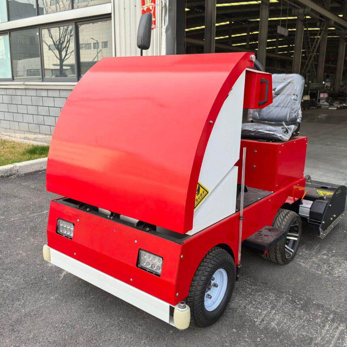 室内外滑冰场溜冰场清冰车座驾式电动修冰车厂家直销现货浇冰车