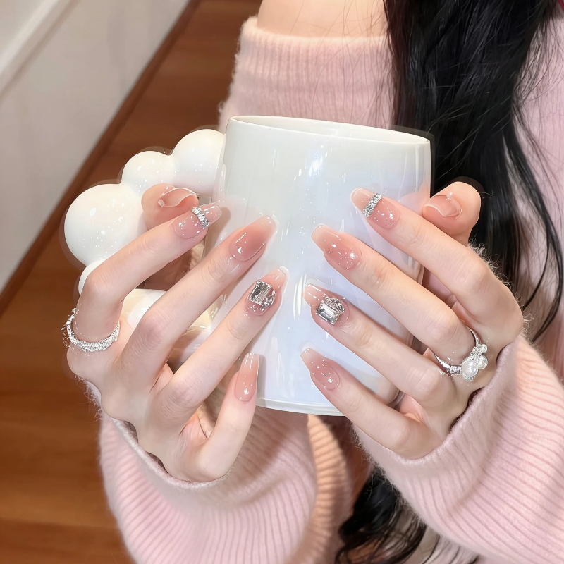 裸粉冰透钻饰穿戴甲甄嬛梯形轻奢高级感美甲成品温柔显白假指甲