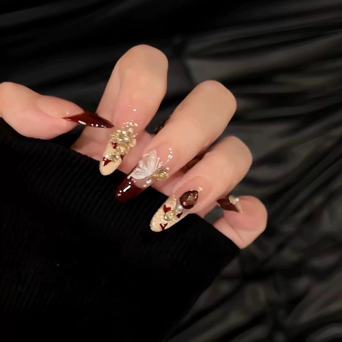 新年穿戴甲爆闪烟花高级轻奢猫眼长款红色千金美甲贴片,彩妆/香水/美妆工具,穿戴甲/甲片,淘宝优惠券,粉丝福利购,淘宝优惠卷