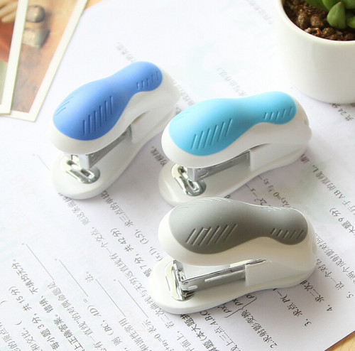 得力0304迷你订书机小型